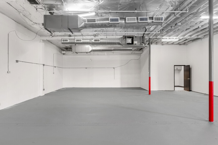 More Photos Of 3535 N Anza Rd, Palm Springs Warehouse For Lease