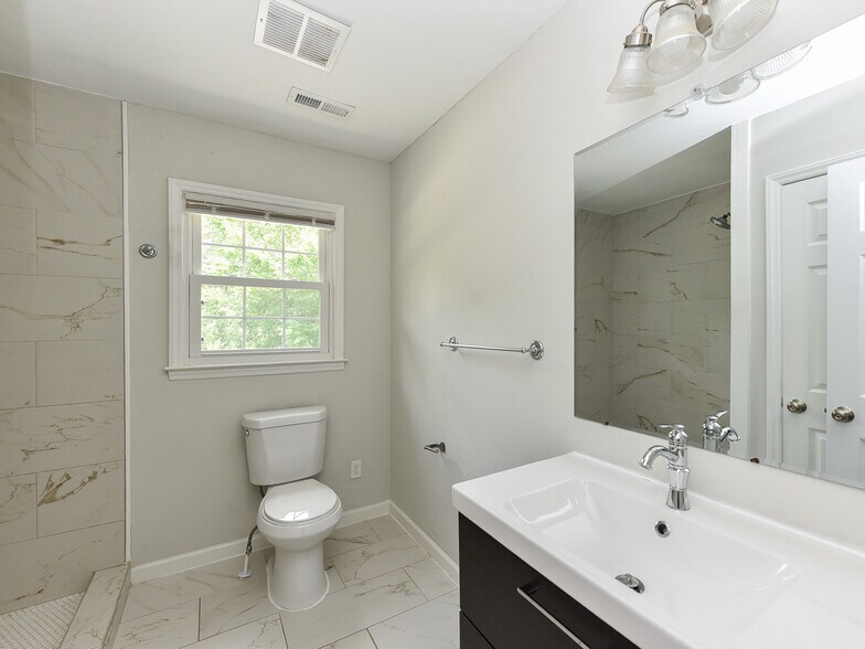 More Photos Of 225 Douglas St, Holly Springs Apartments For Sale