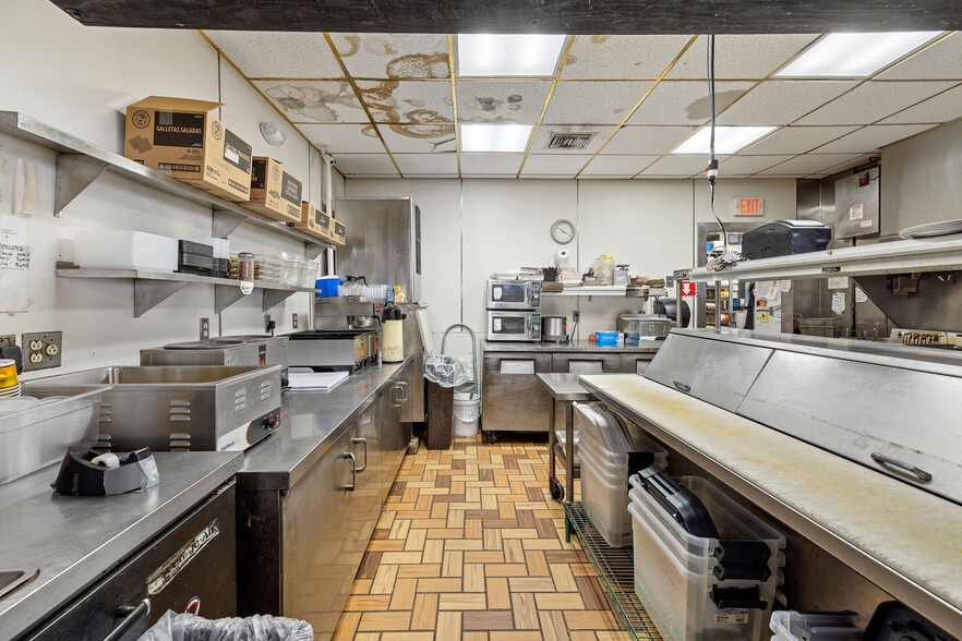 More Photos Of 733 Bedford St, Whitman Restaurant For Sale