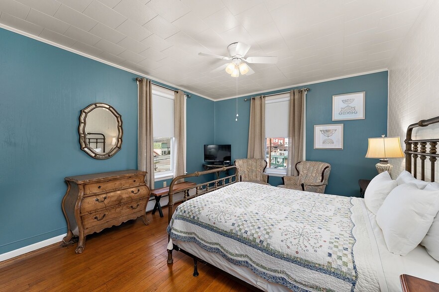 More Photos Of 106 Meyers Ave, Meyersdale Hospitality For Sale