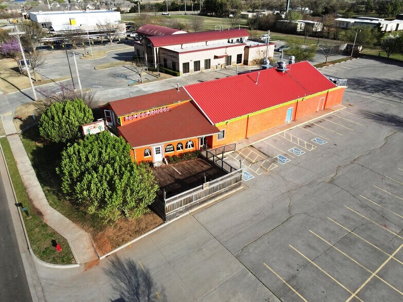 More Photos Of 2130 Alameda St, Norman Restaurant For Sale
