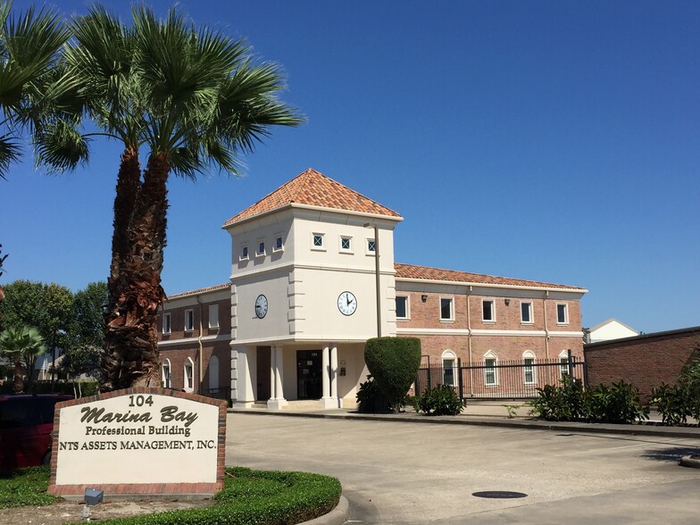 Primary Photo Of 104 Twin Oaks Blvd, Kemah Medical For Lease