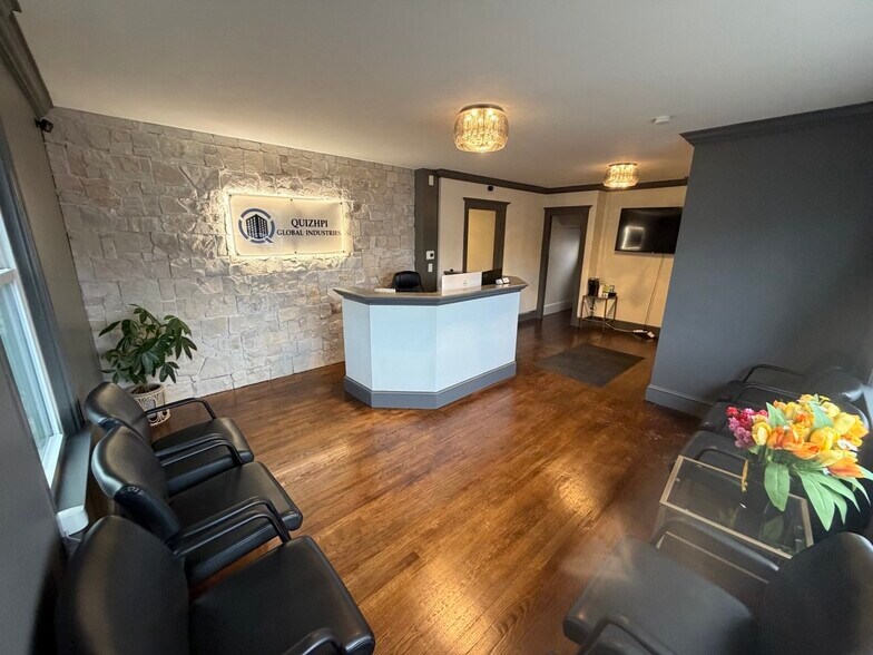 More Photos Of 44 North St, Danbury Office For Lease