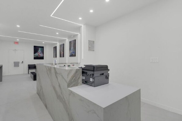 More Photos Of 909 NE 163rd St, North Miami Beach Medical For Sale