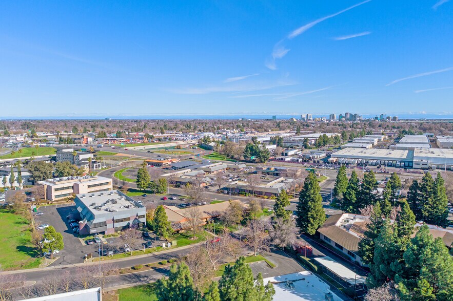 More Photos Of 3050 Beacon Blvd, West Sacramento Office For Sale