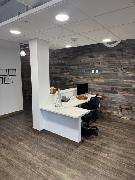 More Photos Of 1818 Parmenter St, Middleton Office For Lease