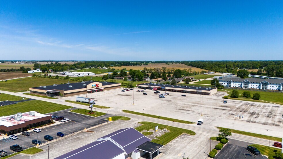 More Photos Of 520-560 Plaza Dr, Fostoria Unknown For Lease