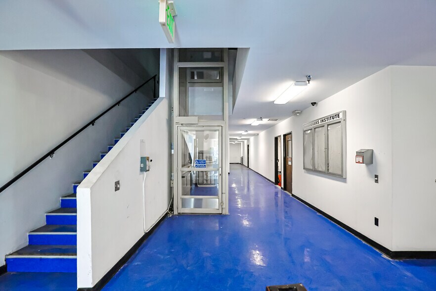 More Photos Of 1532 N Highland Ave, Los Angeles Office For Sale