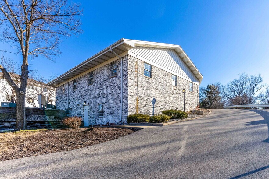 Primary Photo Of 306 McHenry St, Burlington Office For Lease