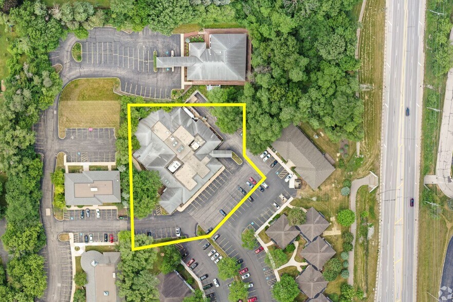 More Photos Of 2210 Dean St, St Charles Medical For Lease