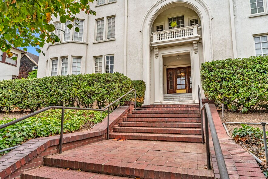 More Photos Of 2409 College Ave, Berkeley Apartments For Sale