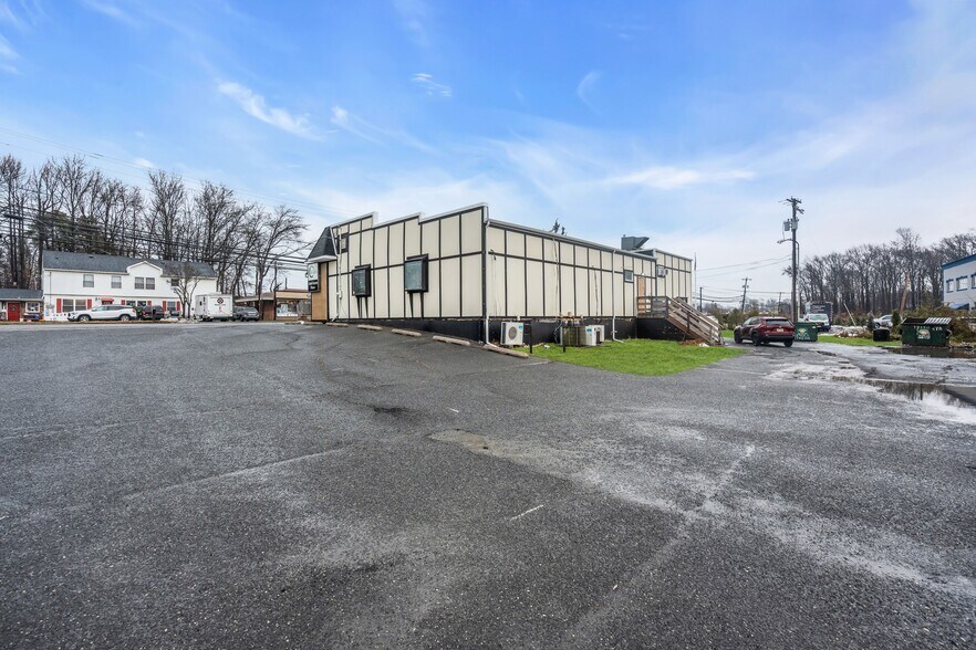 More Photos Of 392 Rt-34, Matawan Restaurant For Sale