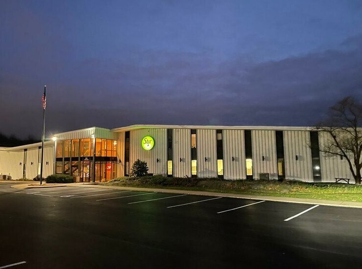 Primary Photo Of 301-501 Richardson Dr, Lancaster Manufacturing For Sale