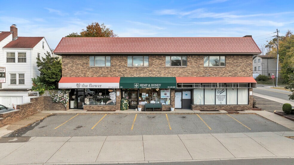 More Photos Of 824 N Broad Ave, Ridgefield General Retail For Sale