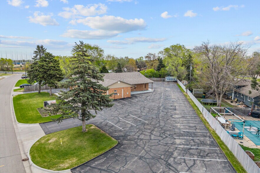 More Photos Of 6206 Lilac Dr N, Brooklyn Center Religious Facility For Sale