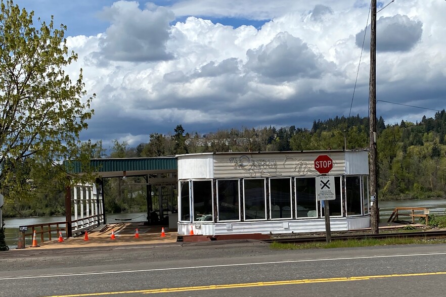 Primary Photo Of 18645 Highway 99E, Oregon City Showroom For Sale