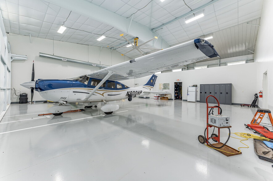 More Photos Of 7015 S 143rd St E, Derby Airplane Hangar For Sale