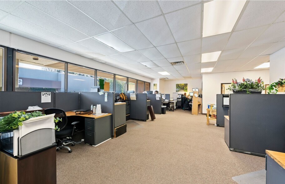 More Photos Of 6056 Corte Del Cedro, Carlsbad Warehouse For Sale