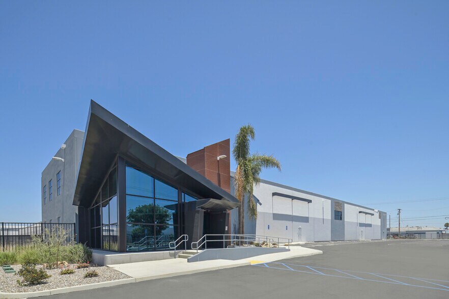 Primary Photo Of 16325 S Main St, Gardena Warehouse For Lease