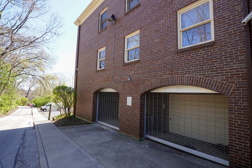 More Photos Of 2406 Auburn Ave, Cincinnati Office Residential For Sale