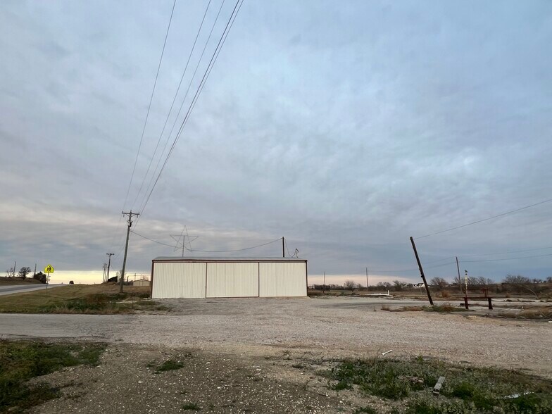 More Photos Of 14201 S State Highway 95, Coupland Land For Sale