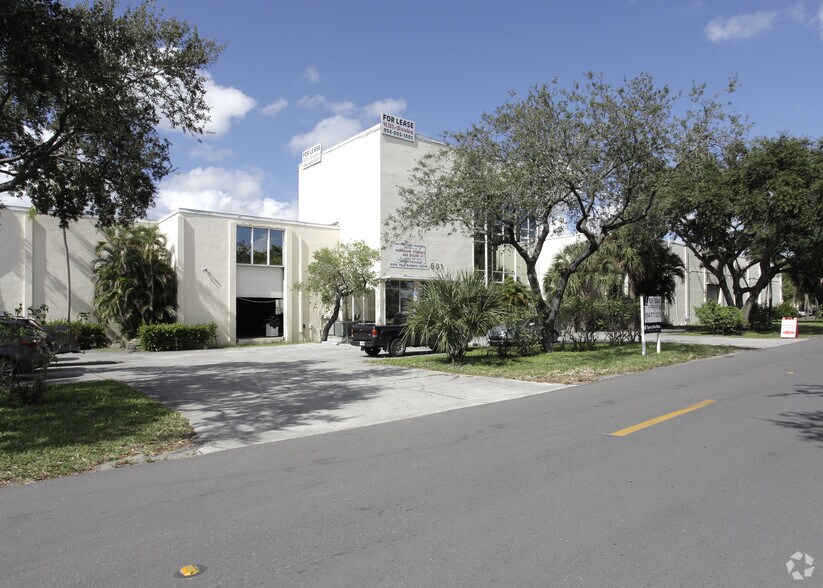 More Photos Of 601 NW 12th Ave, Pompano Beach Warehouse For Sale