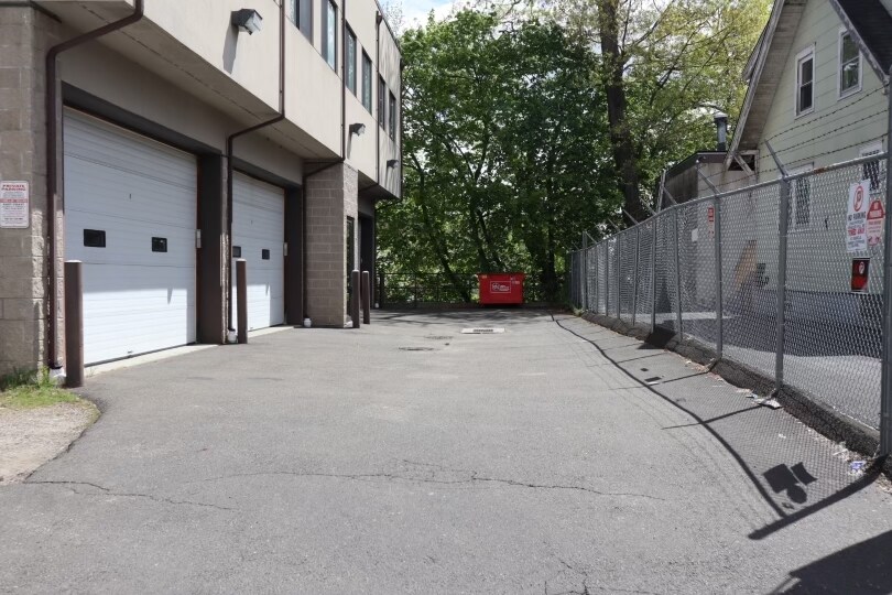 More Photos Of 23 Ryan St, Stamford Flex For Sale