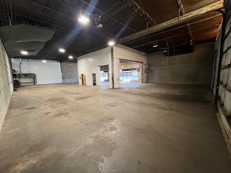 More Photos Of 1221 Bedford St, Bridgewater Industrial For Lease