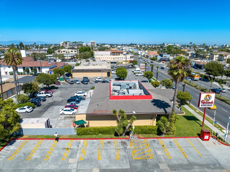 More Photos Of 605-619 W Manchester Blvd, Inglewood Unknown For Lease