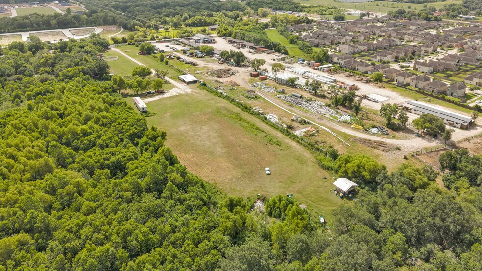 More Photos Of 12010 Martindale Road, Houston Land For Lease