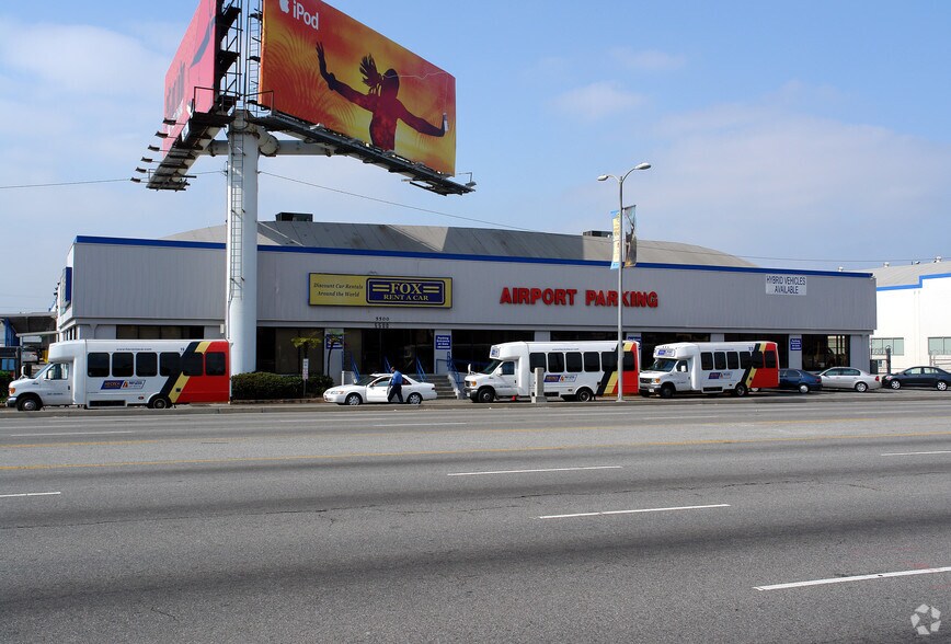 More Photos Of 5500 W Century Blvd, Los Angeles Warehouse For Lease