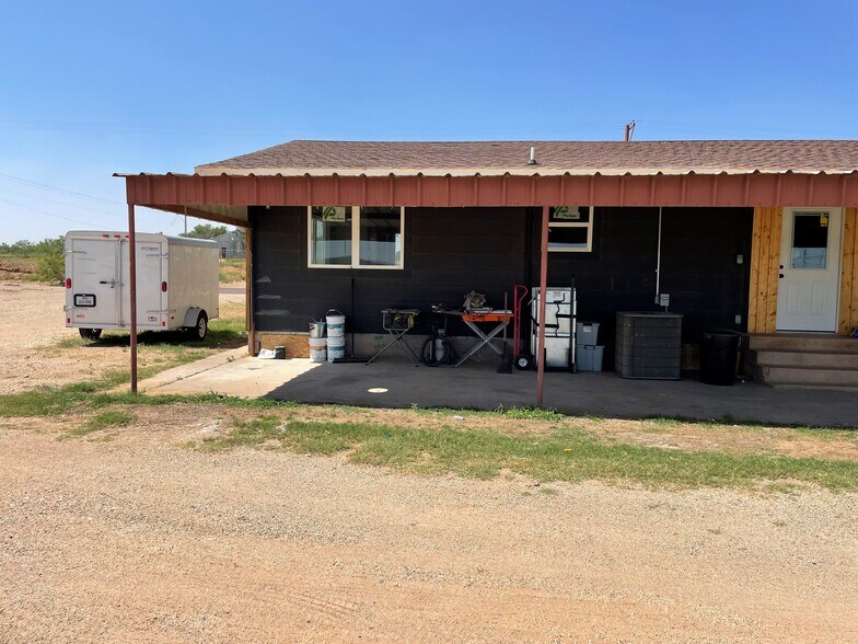 More Photos Of 1509 W 8th St, Post Land For Sale