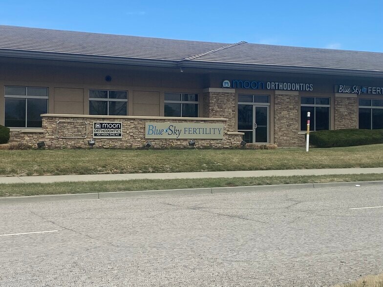 More Photos Of 14241-14257 Metcalf Ave, Overland Park Medical For Lease