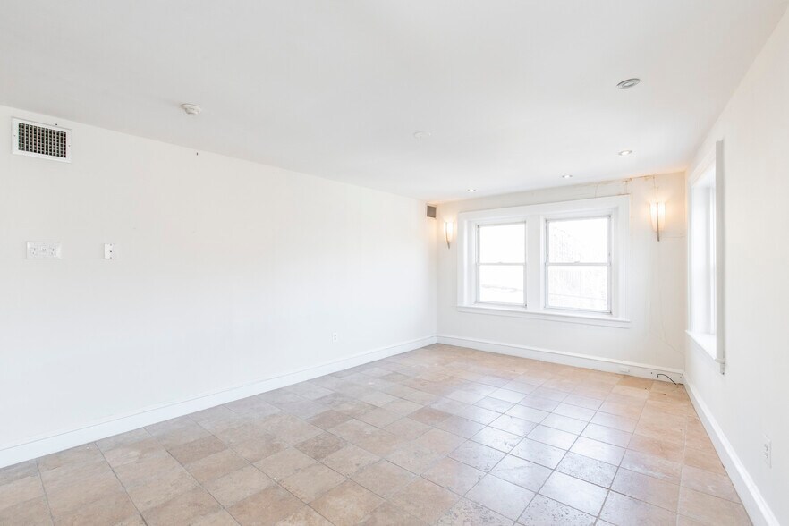 More Photos Of 632-634 N 2nd St, Philadelphia Apartments For Sale