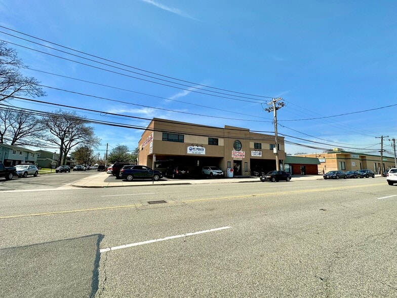 More Photos Of 1061 N Broadway, Massapequa Medical For Sale