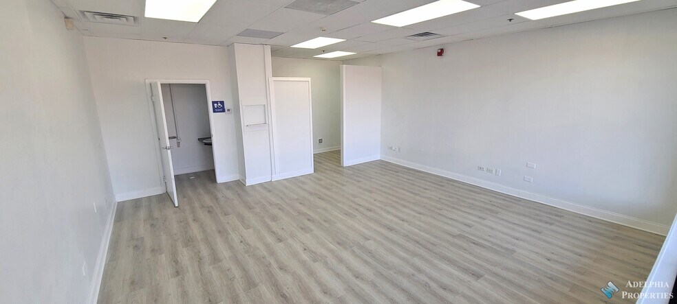 More Photos Of 101 Romeo Rd, Romeoville General Retail For Lease