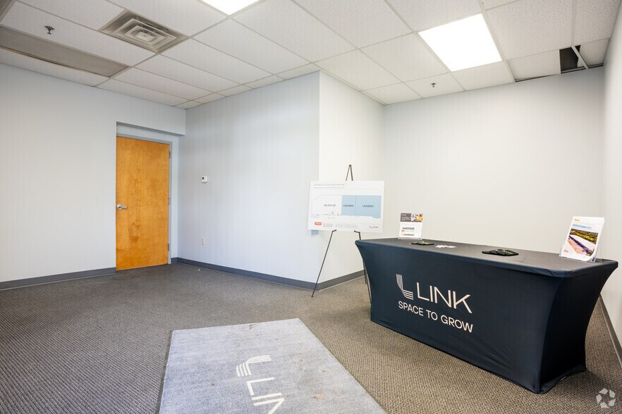 More Photos Of 3655 Atlanta Industrial Dr NW, Atlanta Warehouse For Lease