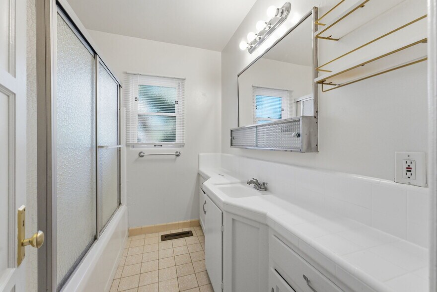 More Photos Of 3422-24 Albert St, San Diego Multifamily For Sale