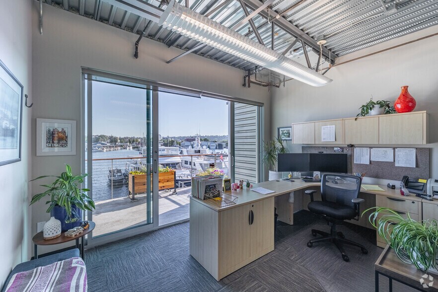 More Photos Of 2284-2360 W Commodore Way, Seattle Office For Lease