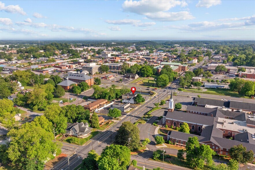 More Photos Of 306 N Thornton Ave, Dalton Office For Sale