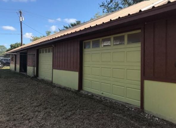 More Photos Of 530 E Hwy 69, Denison Office For Sale