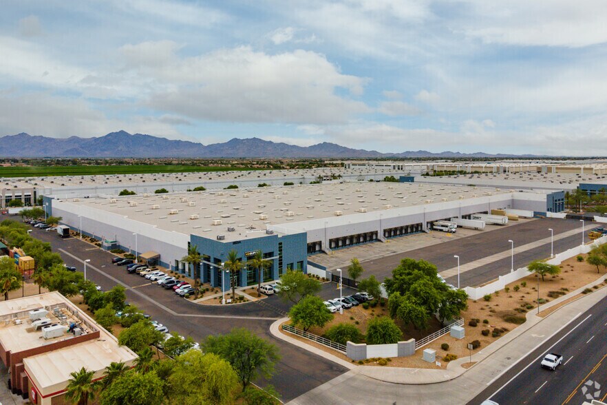 More Photos Of 6825 W Buckeye Rd, Phoenix Distribution For Lease