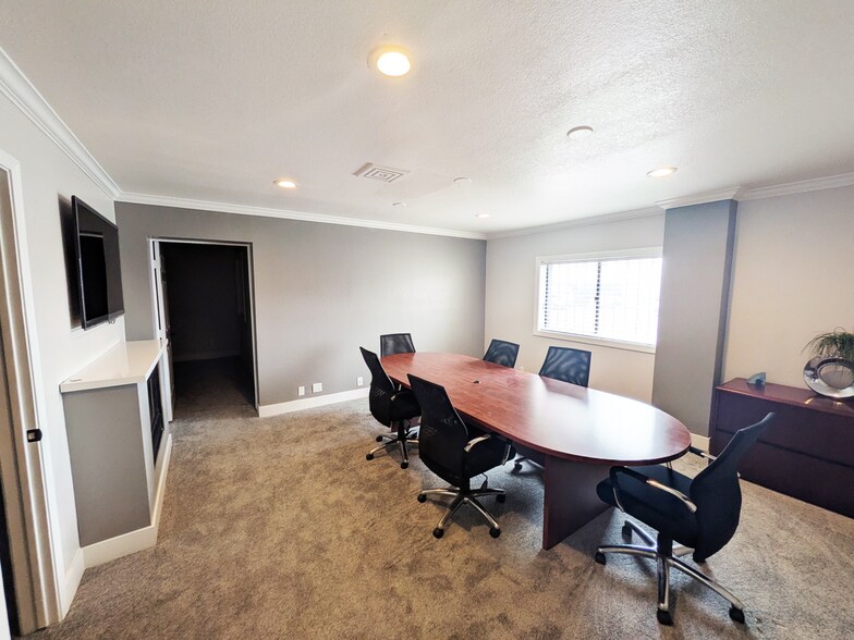 More Photos Of 3010 Builders Ave, Las Vegas Warehouse For Sale