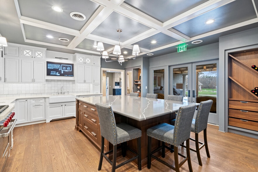 More Photos Of 201 Geneva National Ave, Lake Geneva Office For Sale