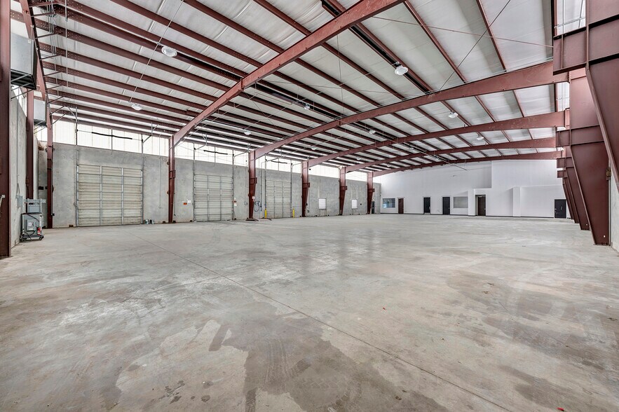 More Photos Of 7425 Major St, Houston Warehouse For Lease