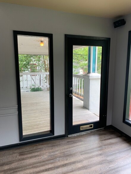 More Photos Of 1619 W 6th St, Austin Loft Creative Space For Lease