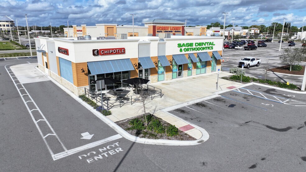 More Photos Of 2560 S Washington Ave, Titusville Restaurant For Sale