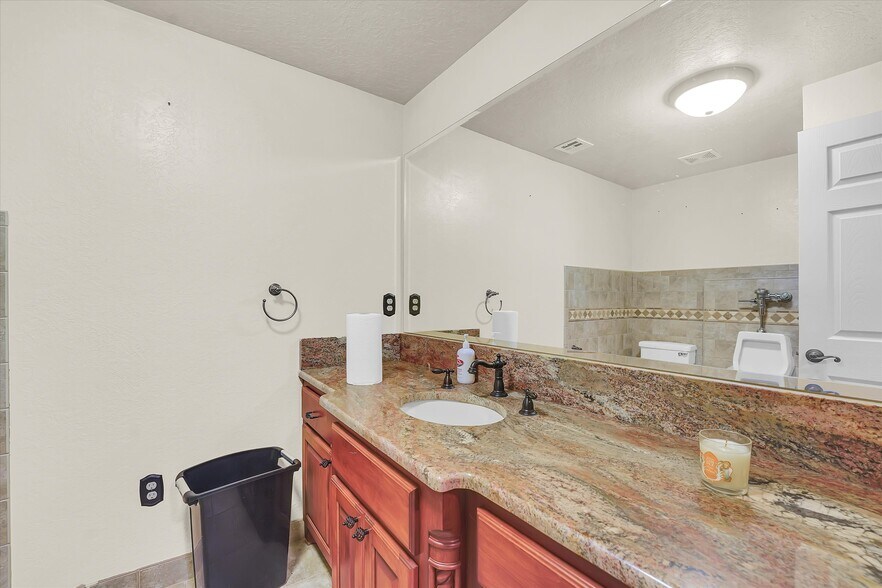 More Photos Of Highway 58, Medicine Park Supermarket For Sale