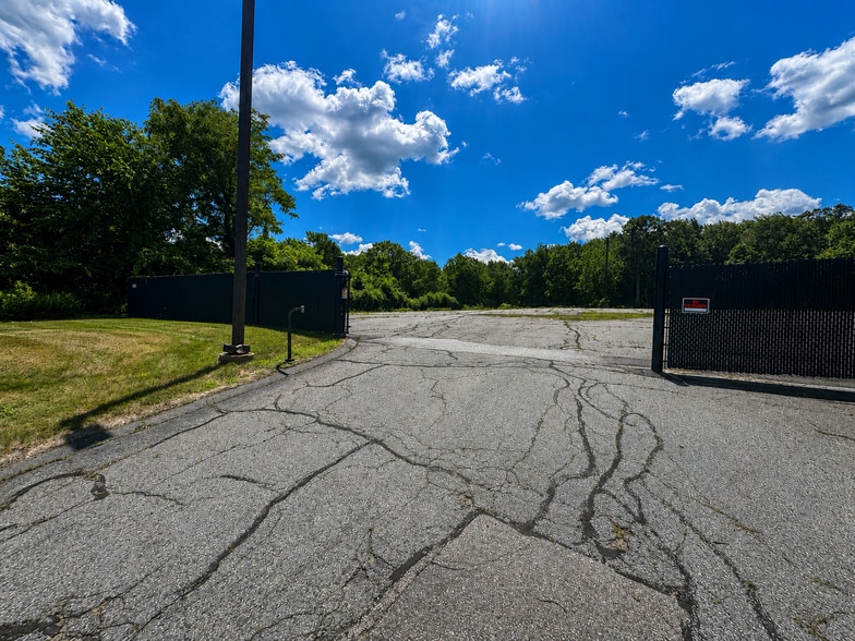 More Photos Of 250 Turnpike Rd, Southborough Land For Sale