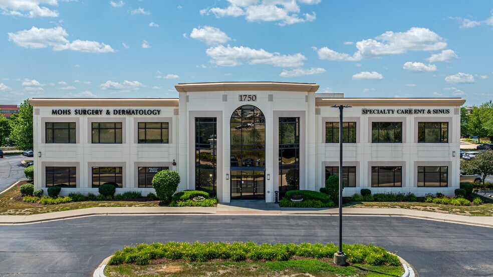 Primary Photo Of 1750 N Randall Rd, Elgin Medical For Lease